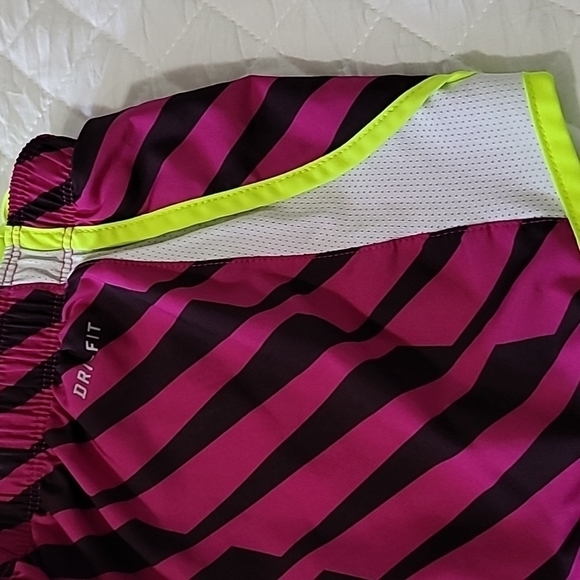 Nike Dri-Fit Running Shorts Size Medium - Picture 5 of 6